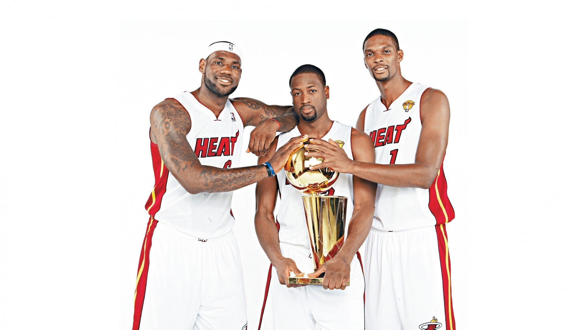 赛后专访：李明感慨“全队努力带来这场精彩比赛”！，李明足球个人资料